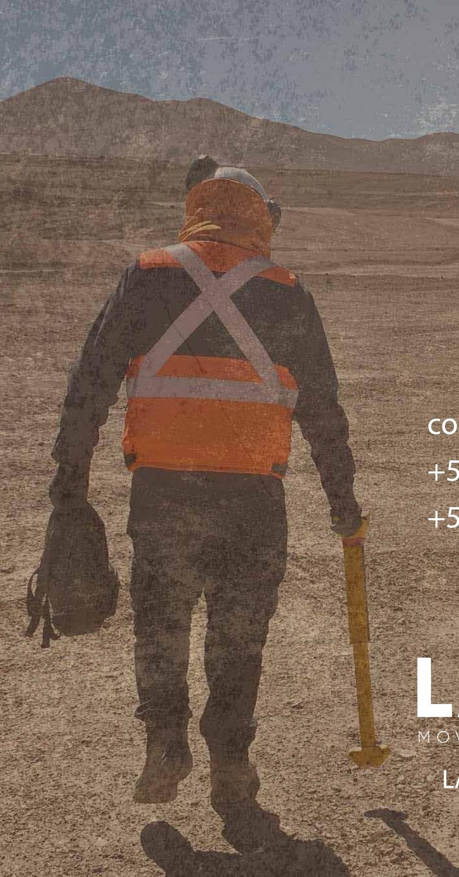 Especialista LAUC realizando prospección en terreno